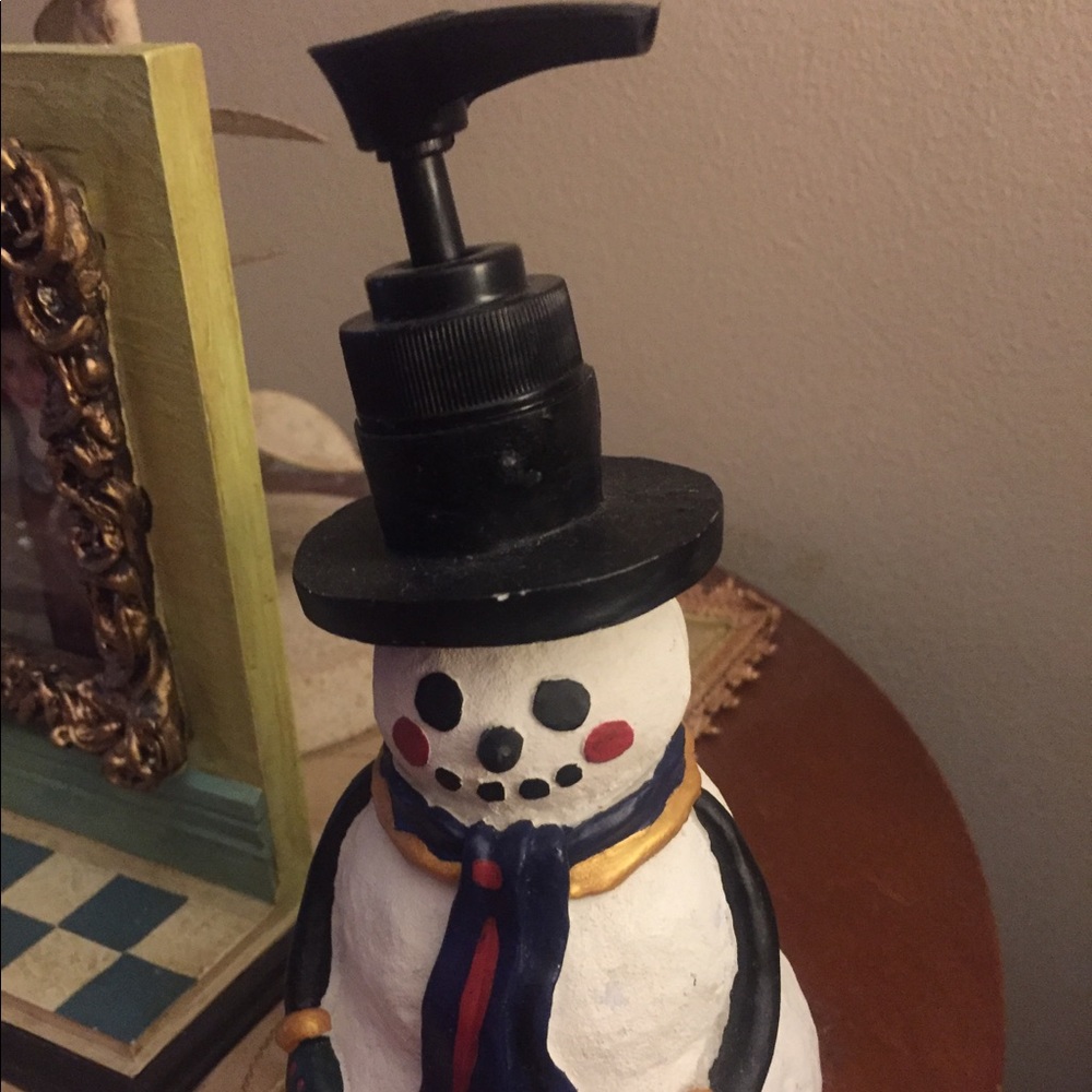 liquid soap dispenser